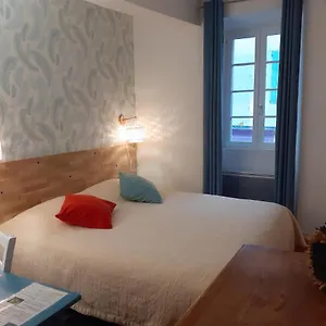  Bed & Breakfast La Maison Bleue